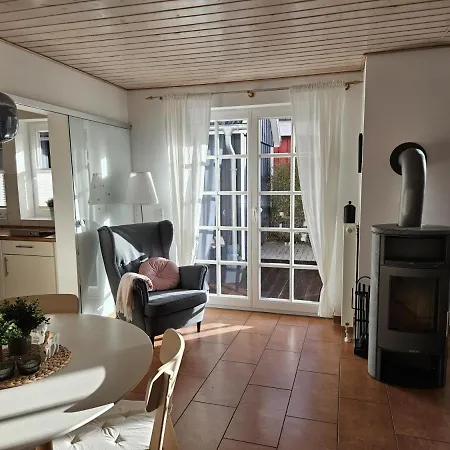 Skipper Asterix Für Max. 4 Personen - Haustiere Herzlich Willkommen, Direkt Am Hafen Apartment